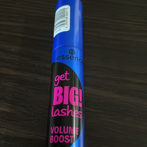 Sealed “get BIG! lashes” waterproof and smudge proof mascara - Picture 3 of 3